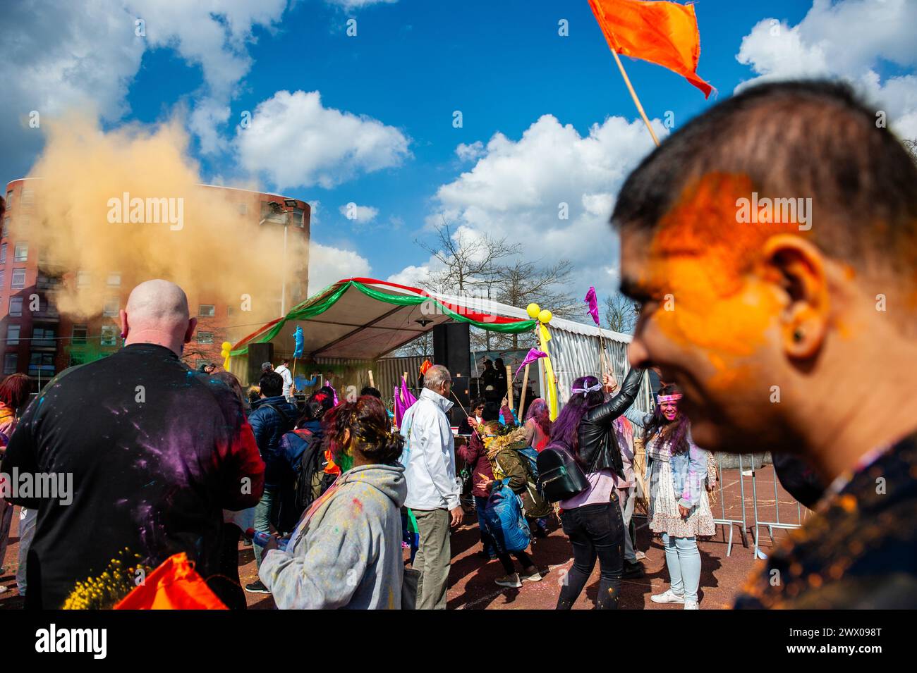 holi powder means