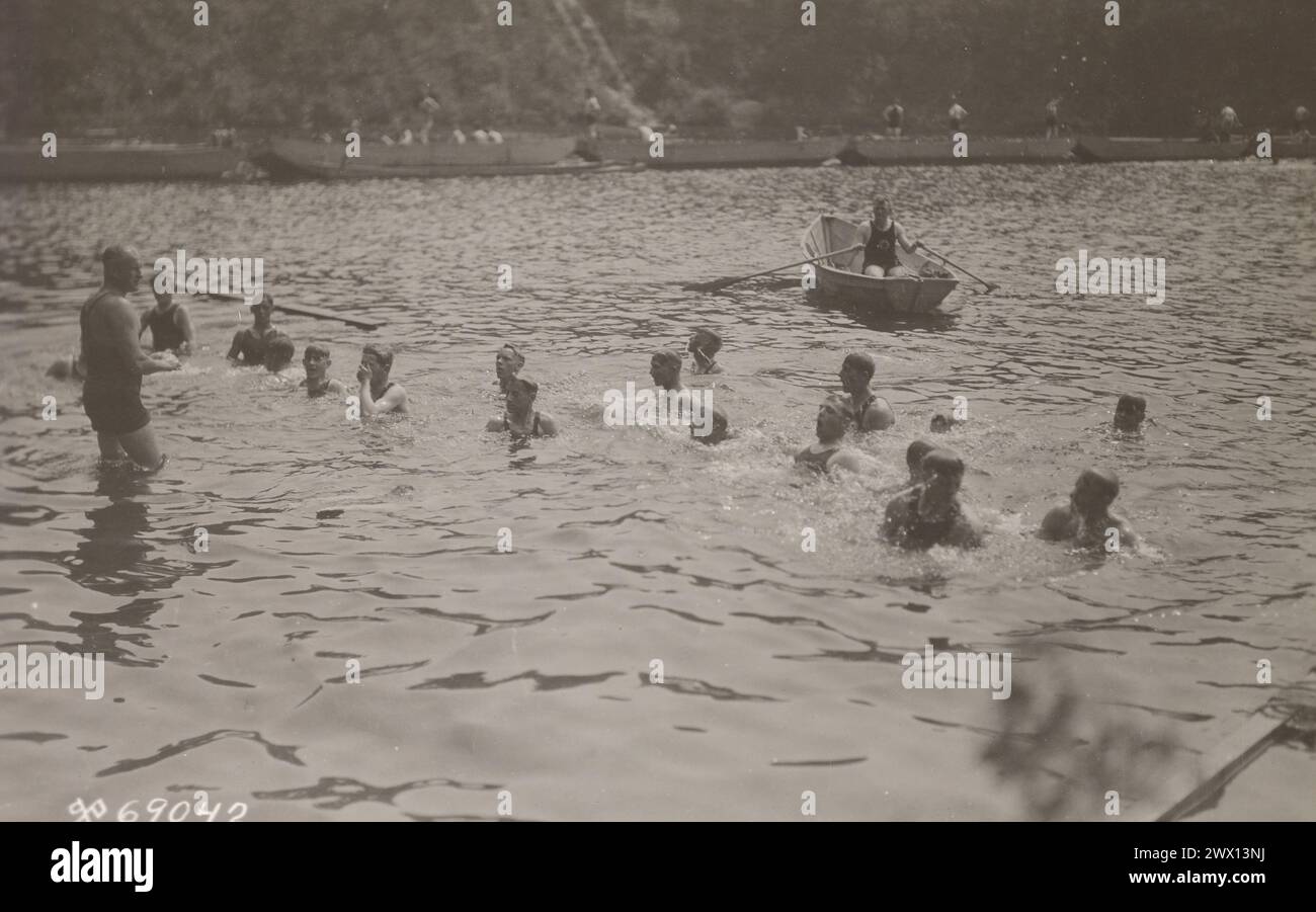 1920s infantry hi-res stock photography and images - Alamy