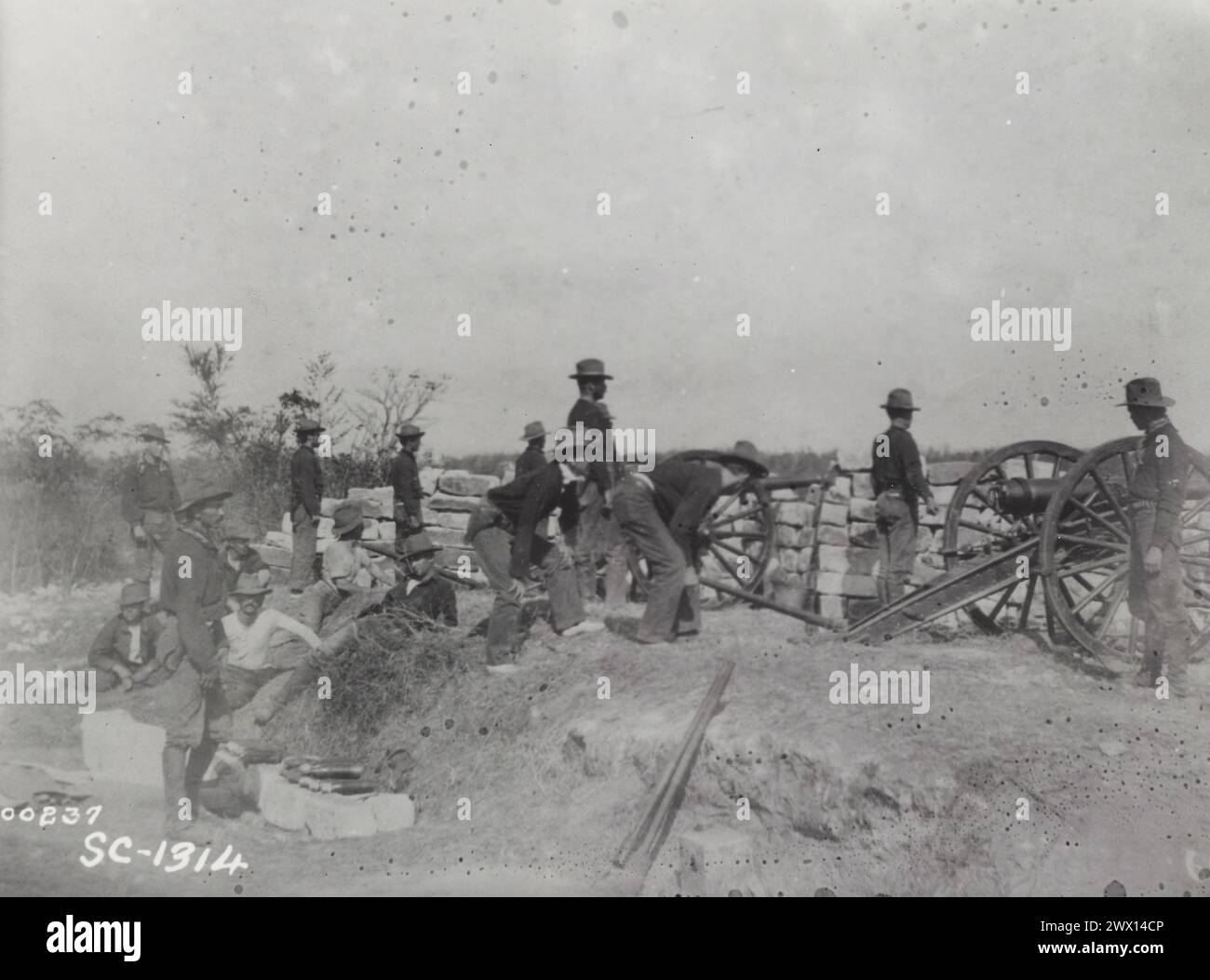 Volunteer Artillery in action during the Spanish American War. Philippine Islands ca. 1899 Stock Photo