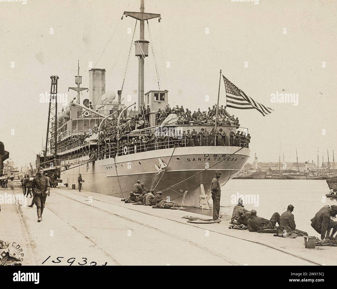 USS Santa Teresa loaded with troops. St. Nazaire, France ca. June 1919 Stock Photo