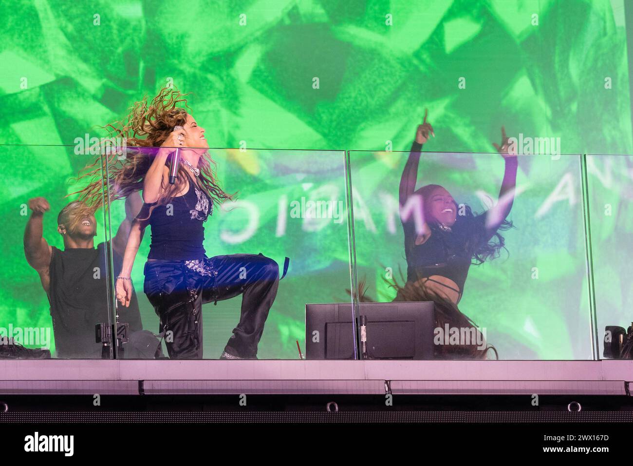 New York, USA. 26th Mar, 2024. Shakira performs on balcony of TSX