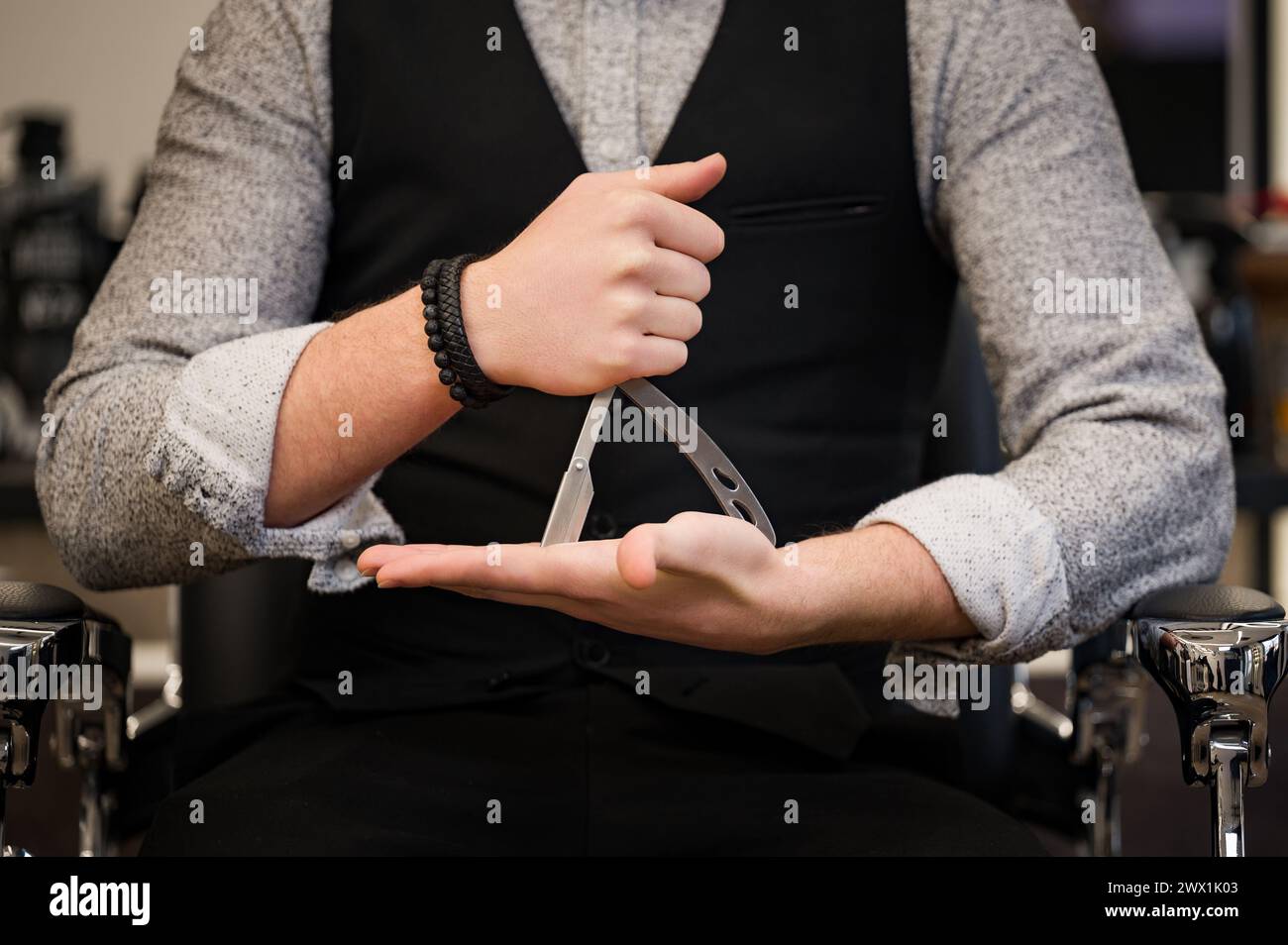 Job triangle hi-res stock photography and images - Alamy