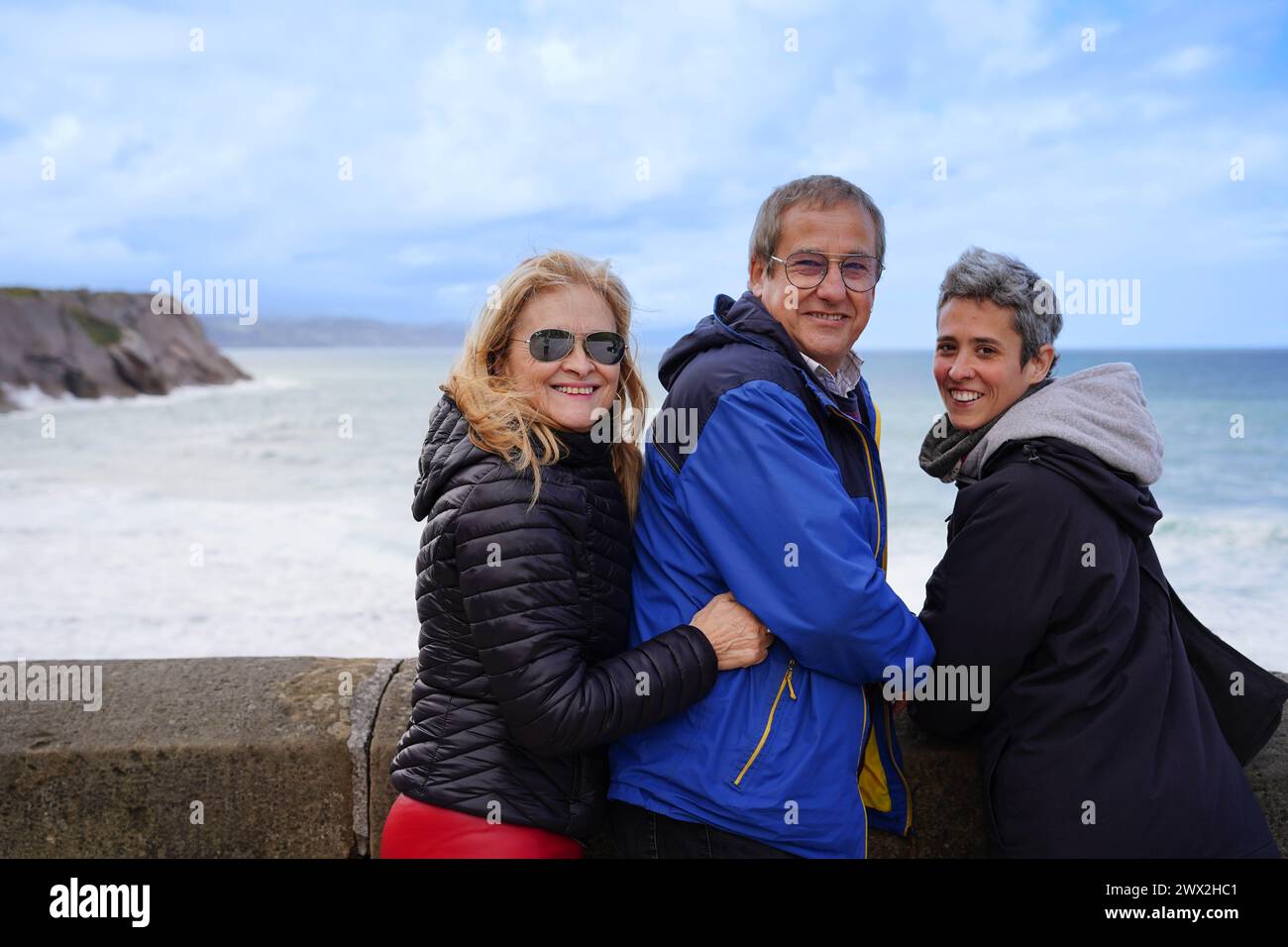 Happy family on vacation trip hi-res stock photography and images - Alamy