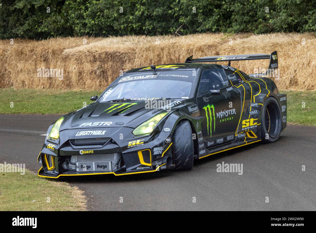 自動車 Nissan GT-R (R35) Good Wood Festival Video] The monstrous Nissan GT-R 'Time Attack' | GRR