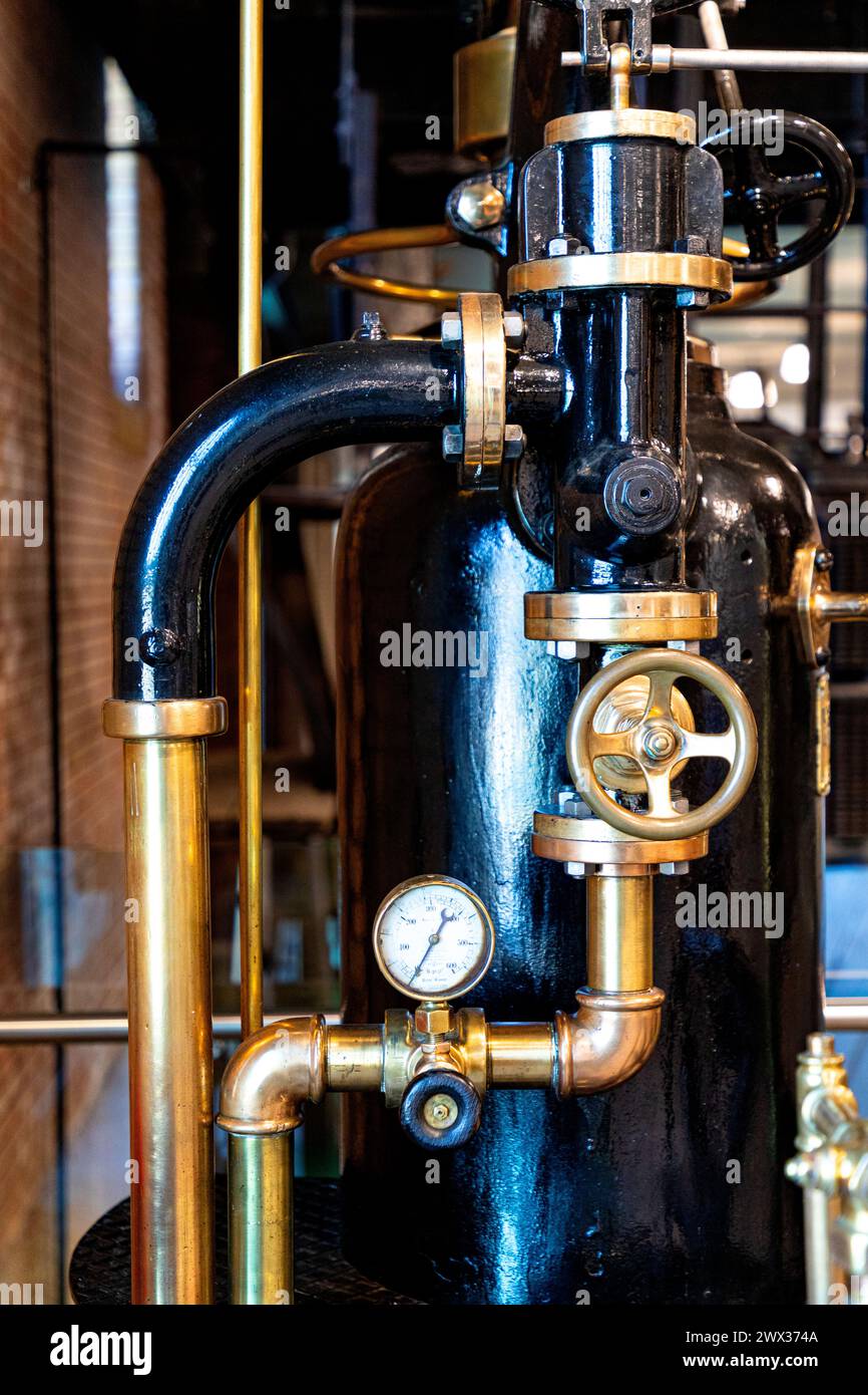 Pressure gauge with brass pipes Stock Photo - Alamy