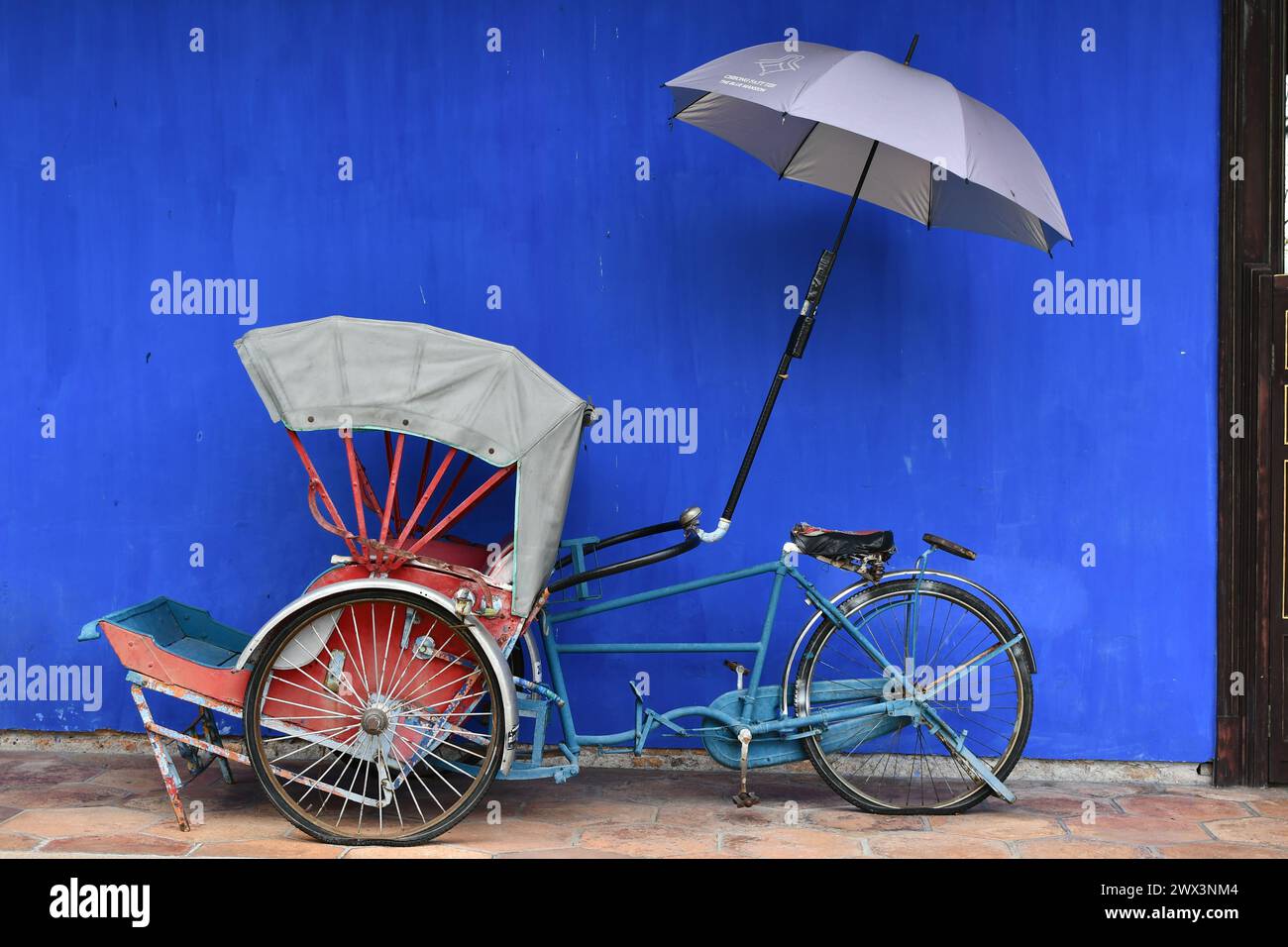 Blue Mansion House Town Stock Photo Alamy