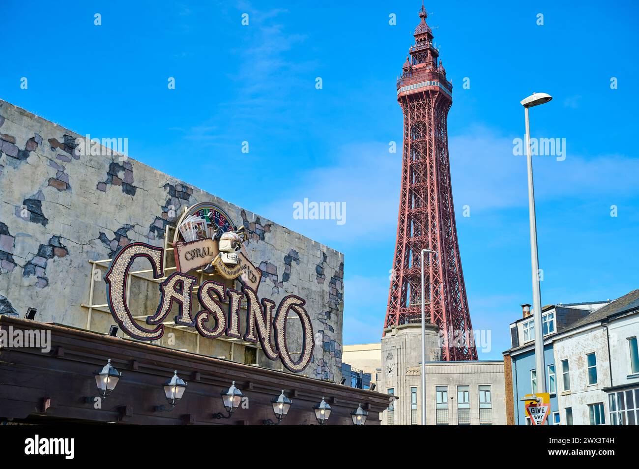 coral-island-casino-entrance-and-blackpool-tower-stock-photo-alamy