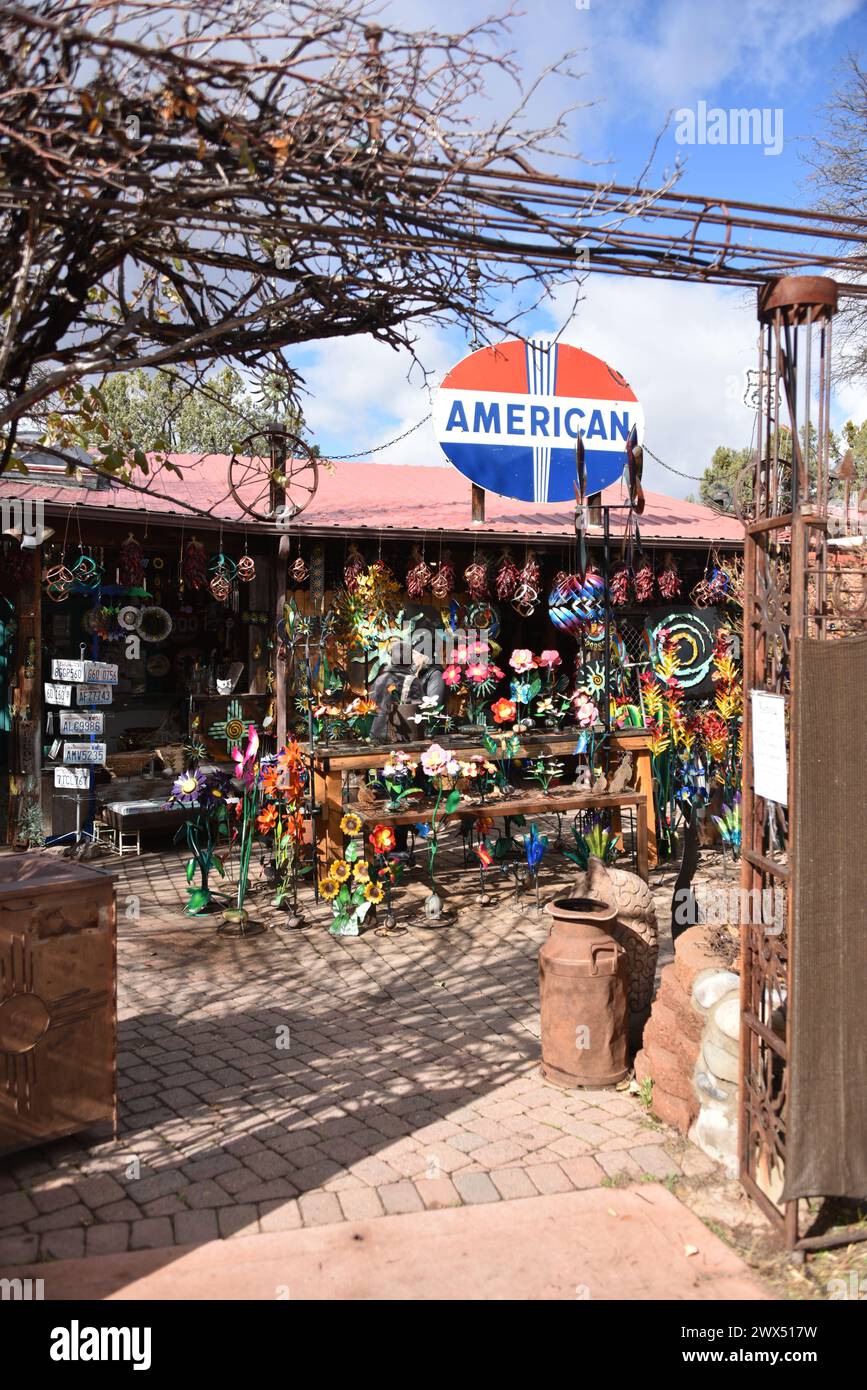 Sedona, AZ USA 2/3/2024. Son Silver West Galleries. Beautiful vintage signs, Kodak, Bob’s Big Boy sign, wind spinners, Mexican lawn ornaments, chili Stock Photo