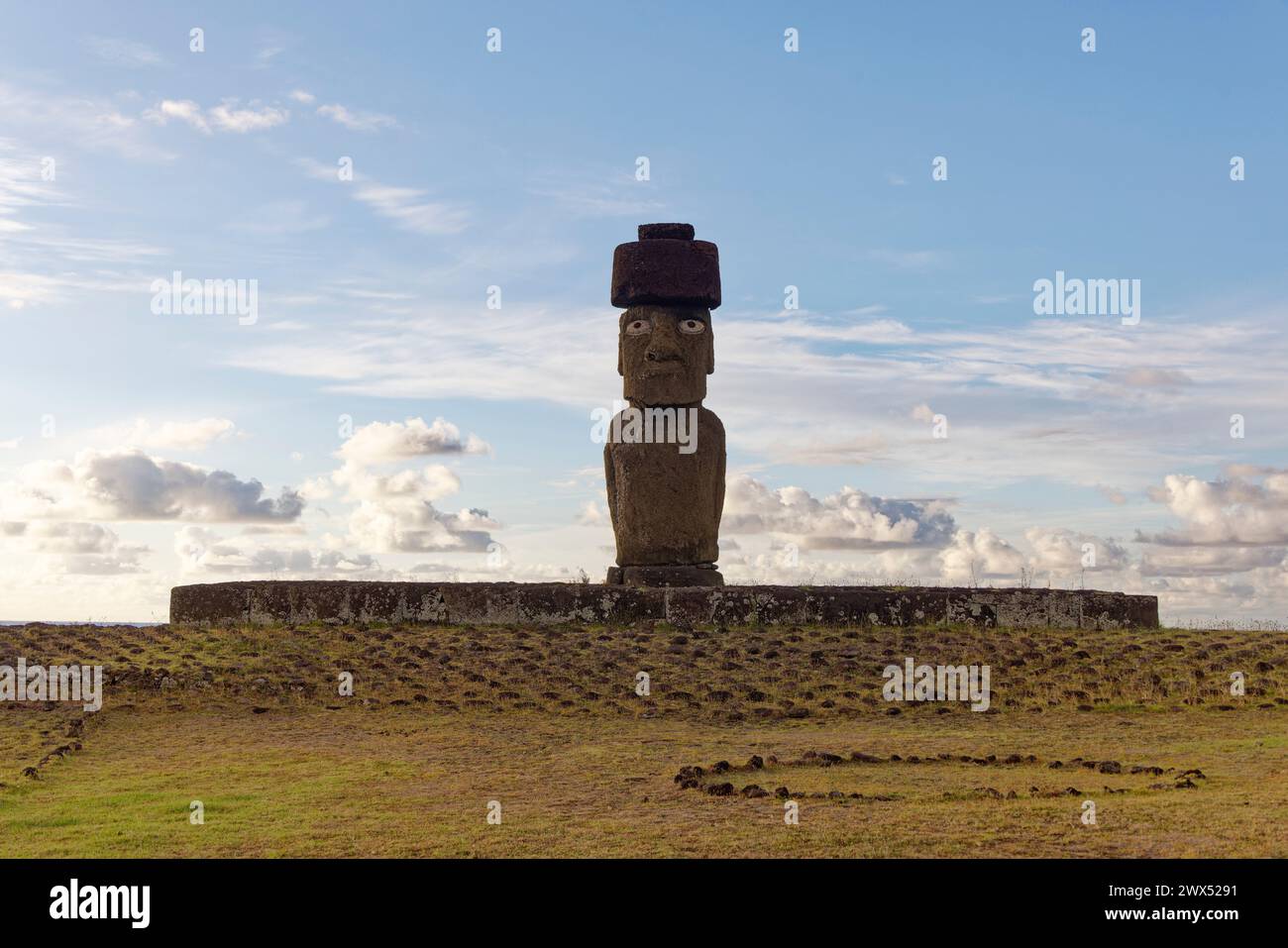 Hanga Roa, Easter Island, Chile. 30th Dec 2023. Ahu Ko Te Riku, and its restored eyes at the archaeological site of Ahu Tahai located in Hanga Roa. Stock Photo