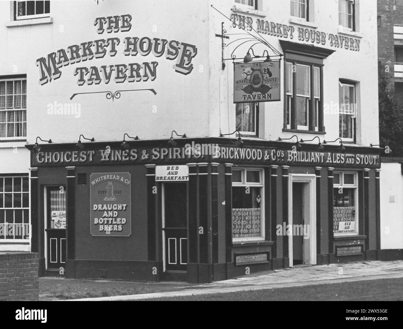 THE MARKET HOUSE TAVERN, MILE END ROAD, PORTSMOUTH, 1987 PIC MIKE