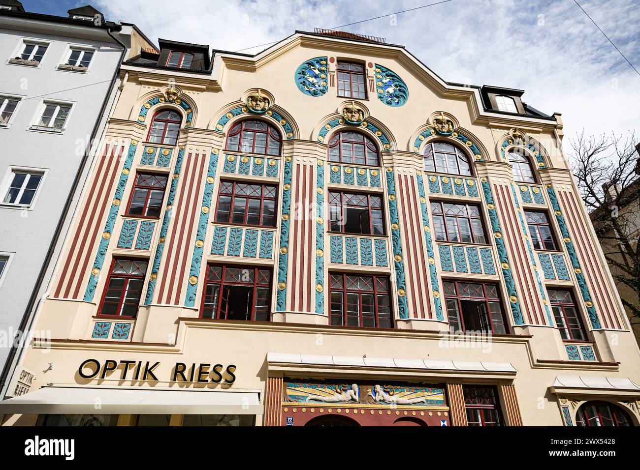 Munich, Germany. 27th Mar, 2024. Elaborately ornamented house in art nouveau style in the Ainmillerstrasse 22. Walk through Schwabing on March 27, 2024 in Munich, Germany. (Photo by Alexander Pohl/Sipa USA) Credit: Sipa USA/Alamy Live News Stock Photo