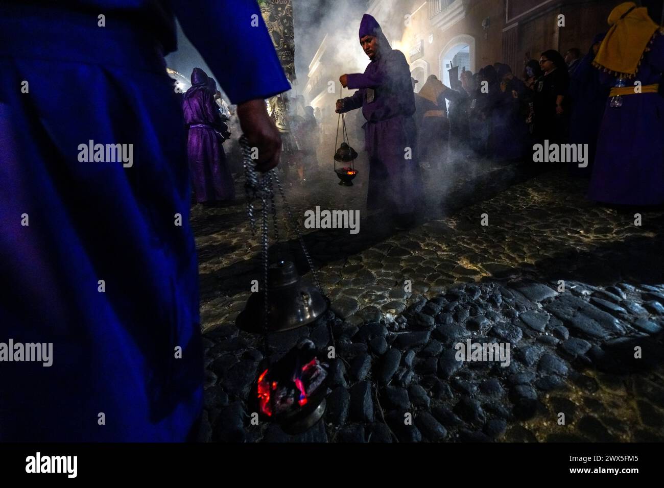 Processional Float Pasos de agua hi-res stock photography and images - Alamy