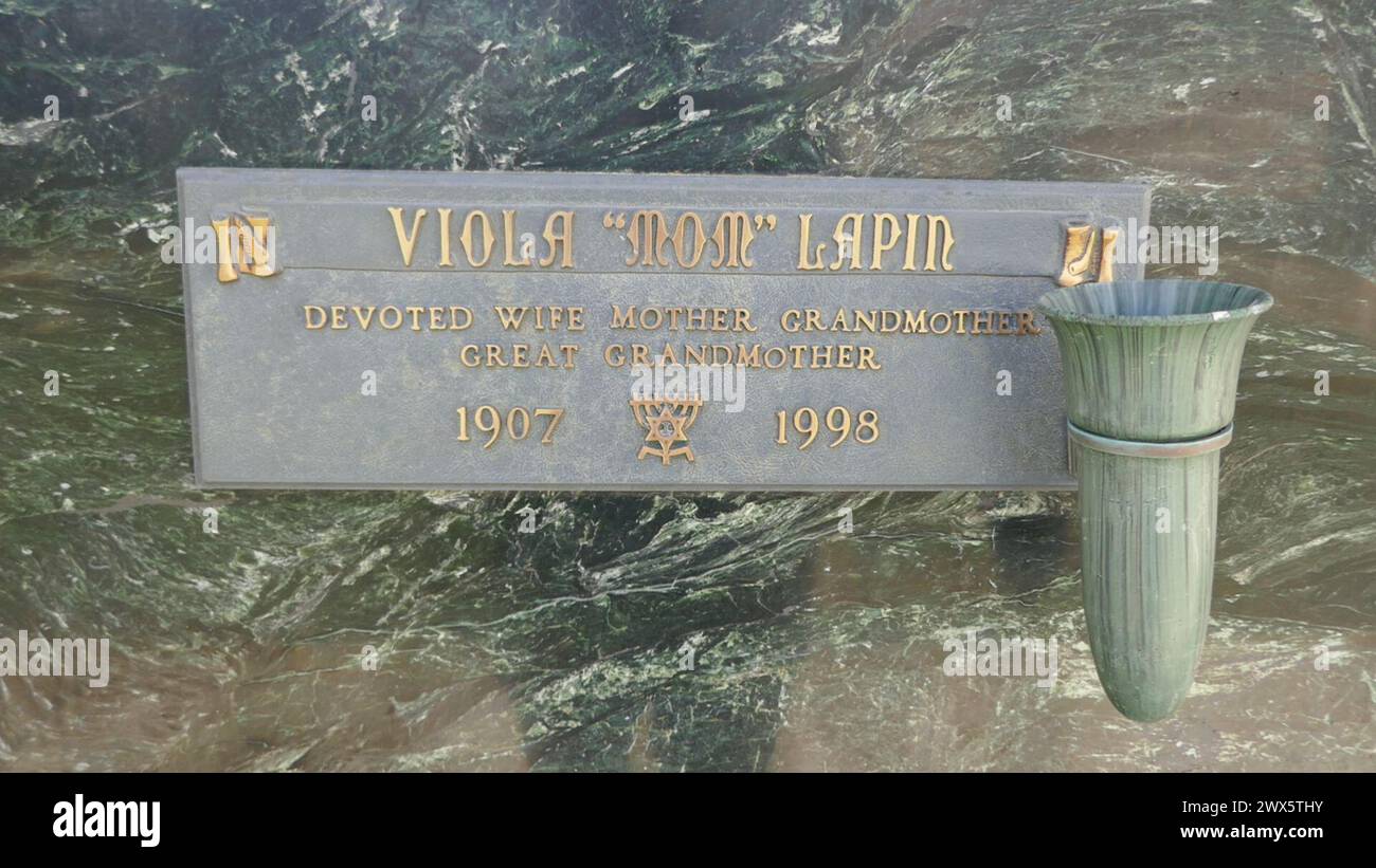 Mission Hills, California, USA 26th March 2024 Viola Lapin Grave in Judith Mausoleum at Eden Memorial Park on March 26, 2024 in Mission Hills, California, USA. Photo by Barry King/Alamy Stock Photo Stock Photo