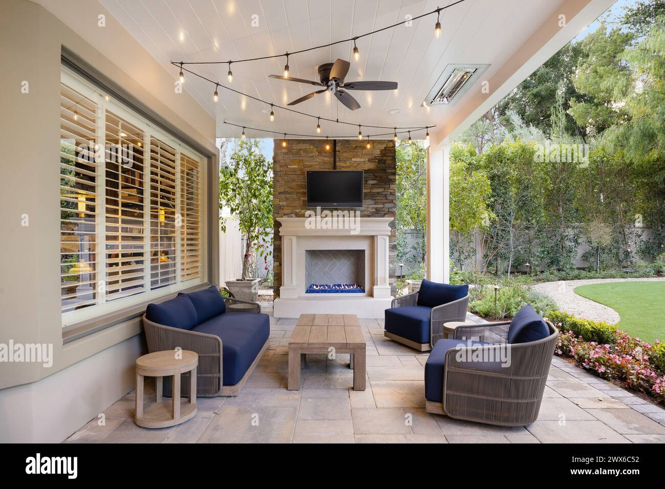 Luxury home exterior deck hi-res stock photography and images - Alamy