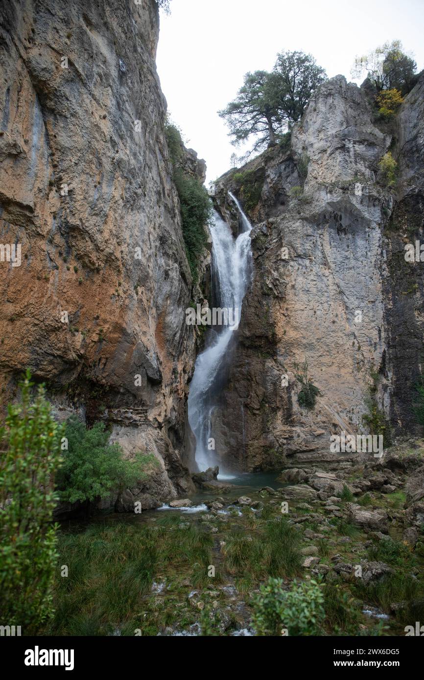 Waterfall Tracker Waterfalls along hiking trail hi-res stock photography and images - Alamy
