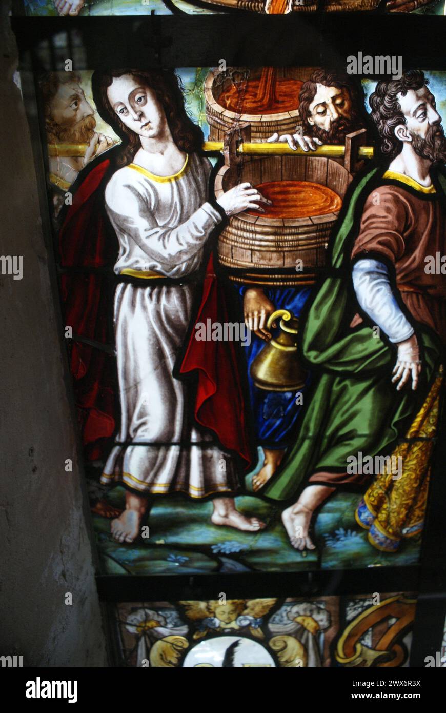 L'église Saint-Étienne-du-Mont est une église située sur la montagne Sainte-Geneviève, dans le 5e arrondissement de Paris, à proximité du lycée Henri- Stock Photo