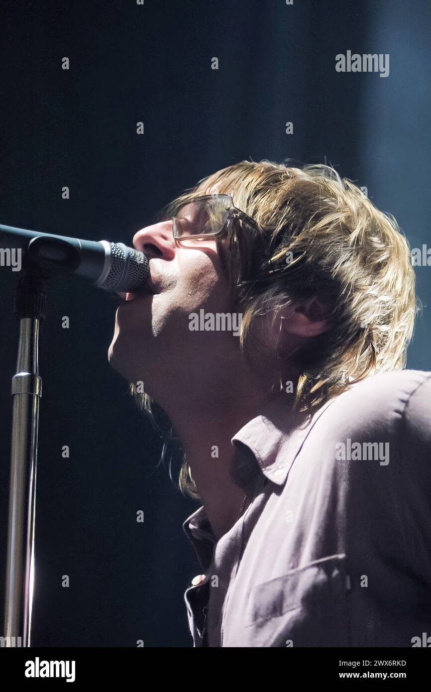 11th October, 2002-The last time Oasis played their own Sydney show, at the Enmore Theatre, Newtown, Sydney. Liam Gallagher performs. Stock Photo