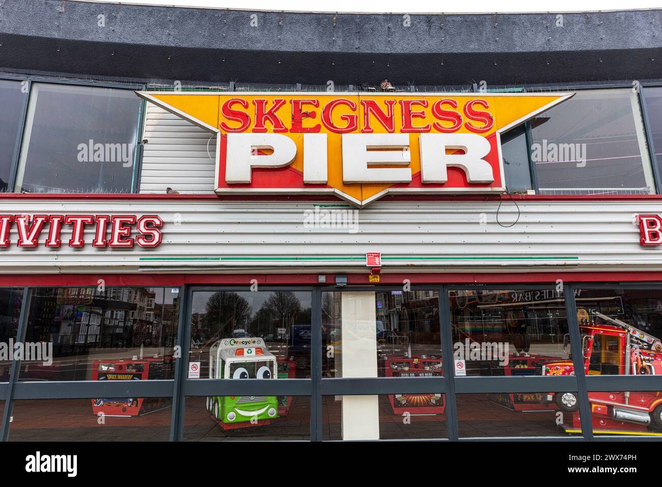 Skegness Pier sign, Skegness, Lincolnshire, UK, England, Skegness Pier, sign, front, arcade, amusements, Skegness amusements, sign, building, entrance Stock Photo