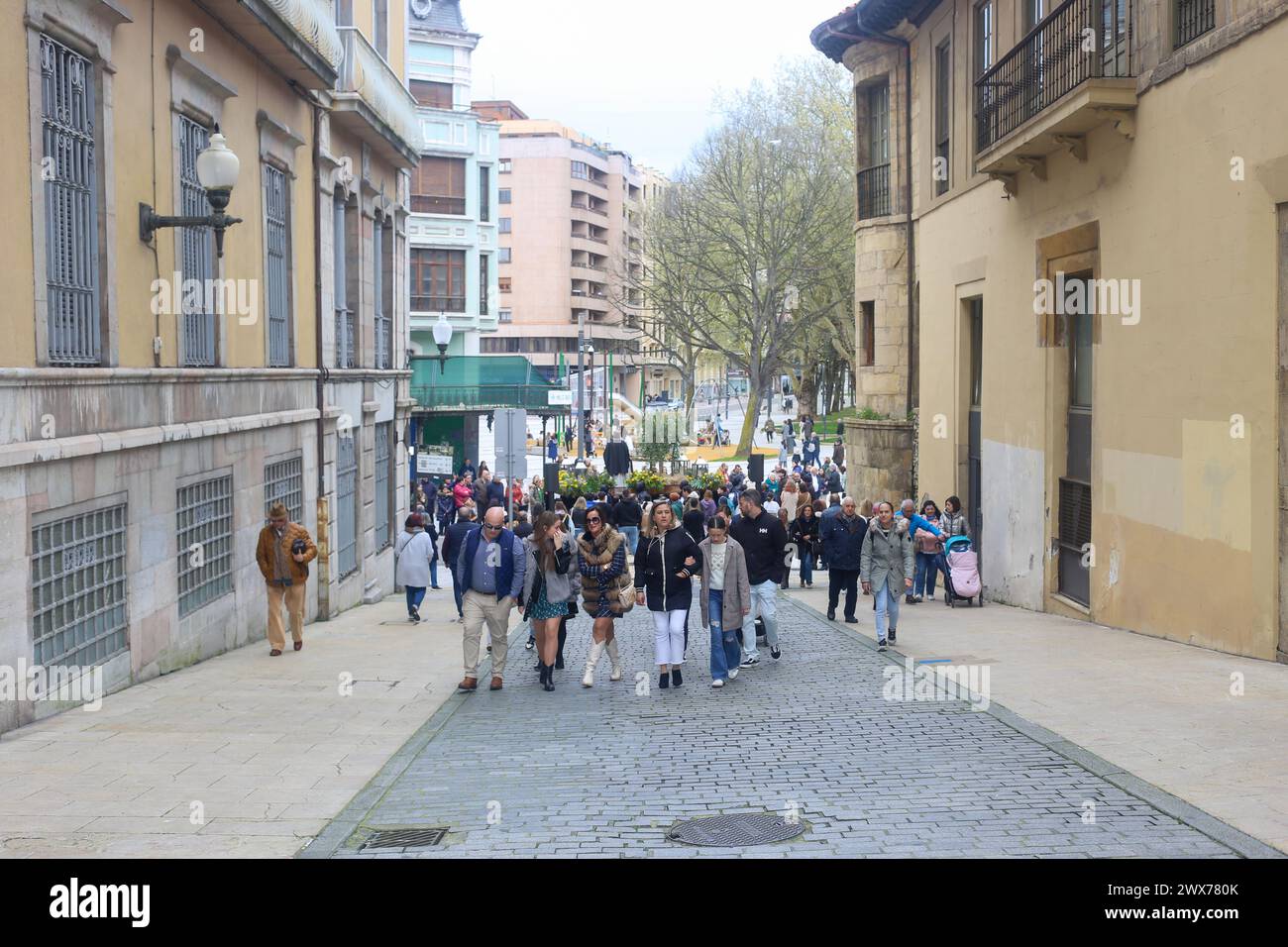 Avilés, Spain, March 28, 2024: The image of the 'Betrayal of Judas' during the Judas Kiss Procession, on March 28, 2024, in Avilés, Spain. Credit: Alberto Brevers / Alamy Live News. Stock Photo