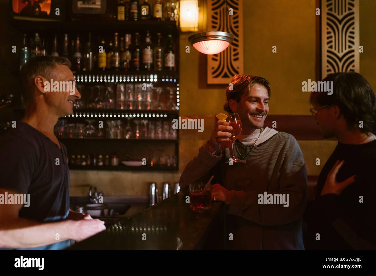 Gay men bar hi-res stock photography and images - Alamy