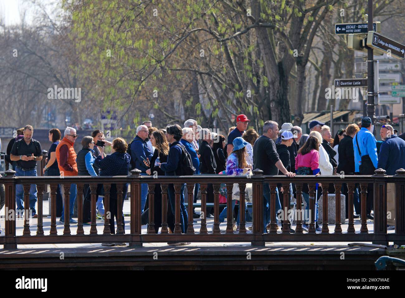 France, Ile-de-France region, 5th arrondissement, Notre-Dame de Paris, tourists on the Pont au Double. 21 March 2024 Stock Photo