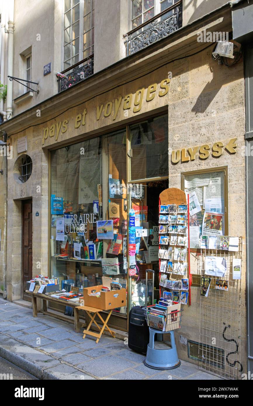 France, Ile-de-France region, Paris Île Saint-Louis, rue Saint-Louis en l'Ile, bookshop 'Ulysse', specialized in travel 21 March 2024 Stock Photo