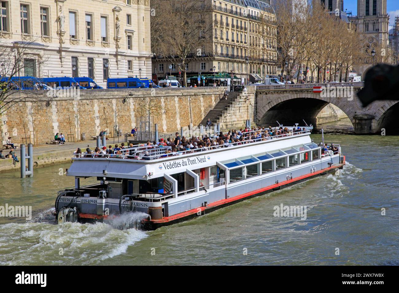 France, IledeFrance region, Paris rive Gauche, 5th arrondissement, quai des GrandsAugustins