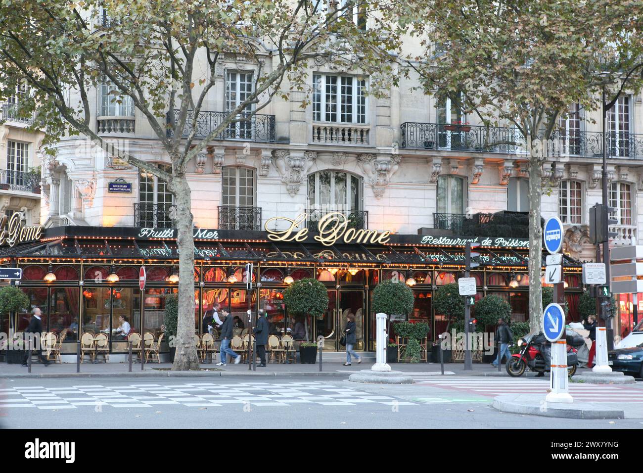 Le Dôme café, Paris. France, paris 14th arrondissement, boulevard du montparnasse Stock Photo