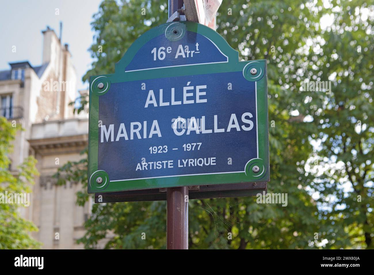 Paris, Allée Maria Callas, 16th arrondissement, in front of the Avenue Georges Mandel sign, signage, street plaque Stock Photo
