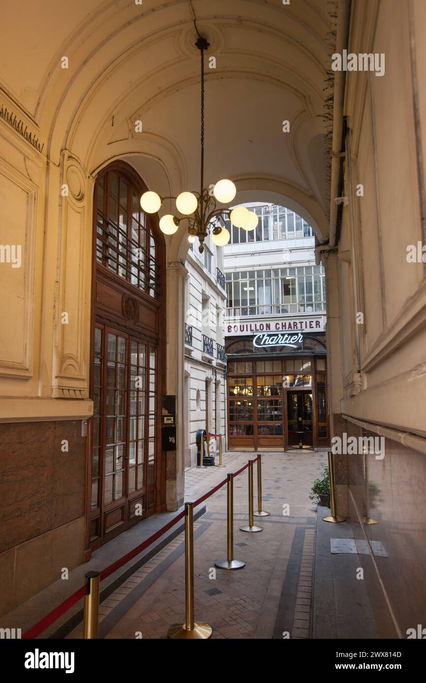 Paris, 7 rue du faubourg Montmartre, 9th arrondissement, historical