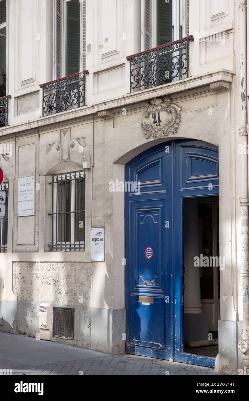 Paris, 9th arrondissement, 21 bis rue de Bruxelles, where French author Emile Zola died, actual siege of the AGESSA company Stock Photo