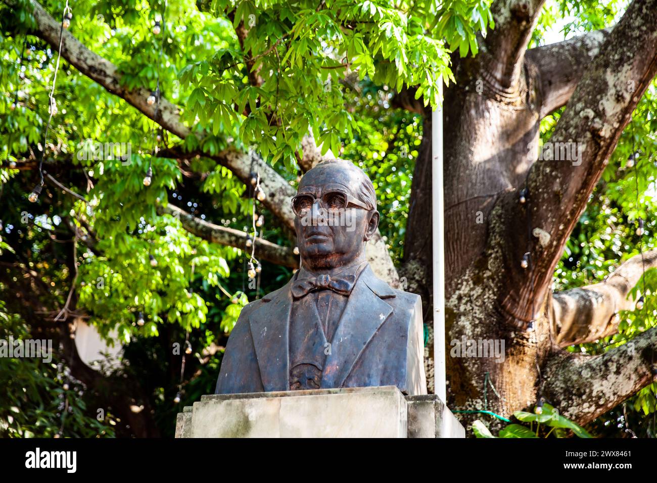 HONDA, COLOMBIA - JANUARY 12, 2024: Monument to the twice President of Colombia Alfonso Lopez Pumarejo at his natal city the heritage town of Honda Stock Photo