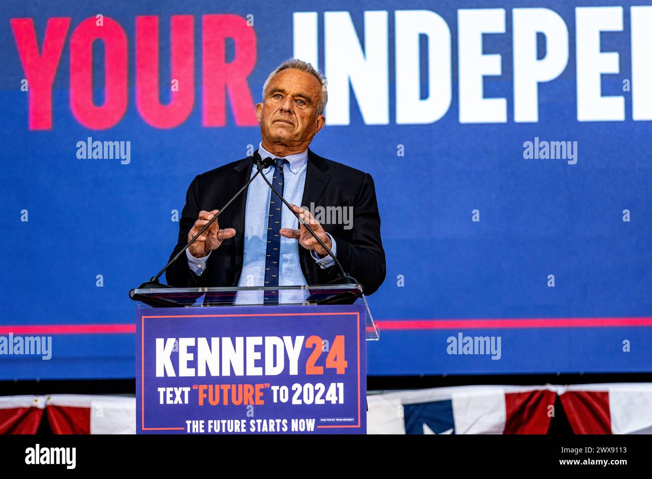 Independent presidential candidate Robert F. Kennedy introduced his running mate, Nicole Shanahan at a campaign event in Oakland, California on Tuesda Stock Photo