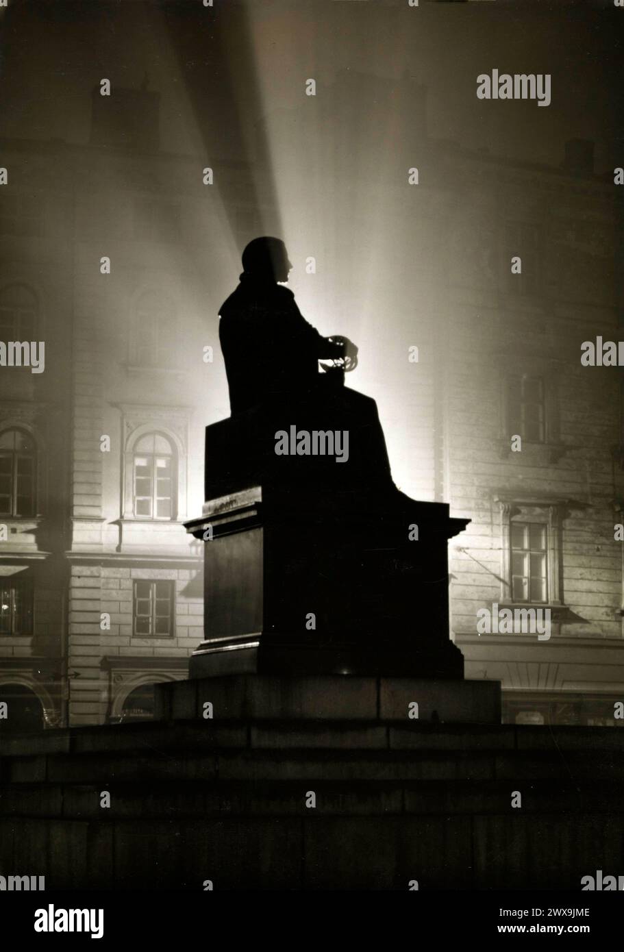 Vintage black and white photograph of the the monument to astronomer ...