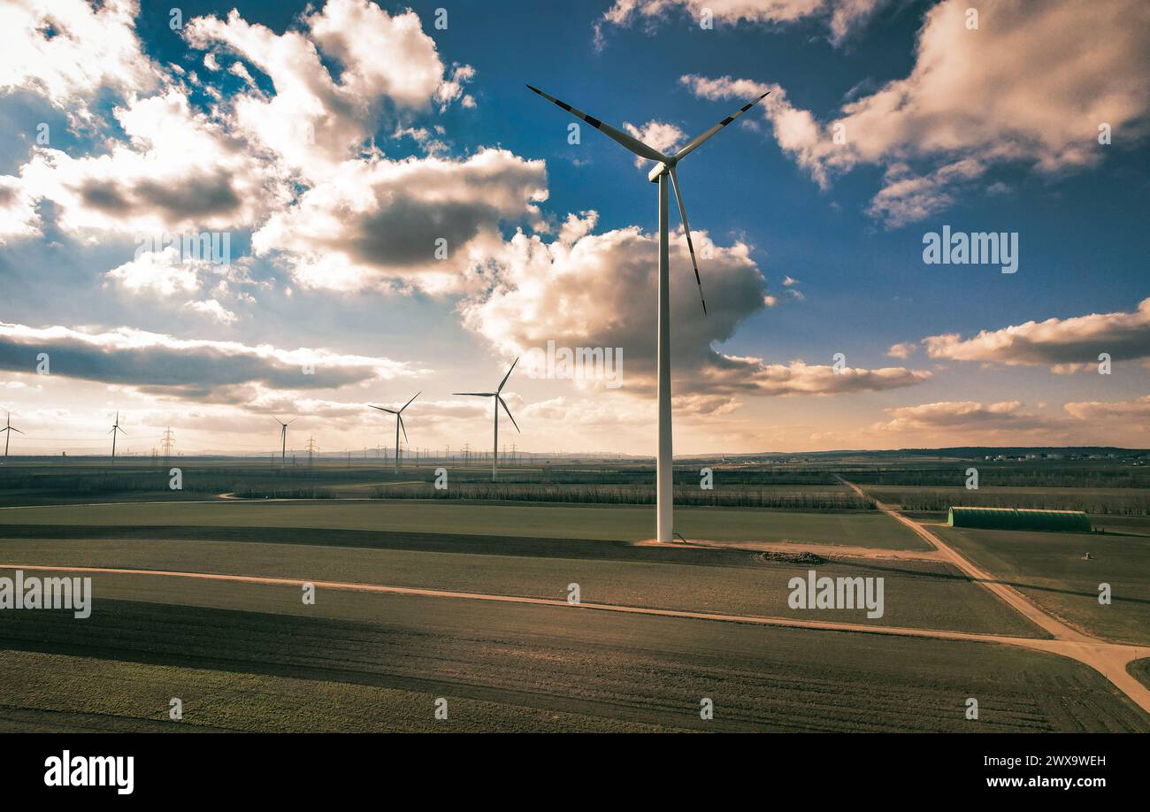 Windrad Wolken Energie Grünstrom Technology Windkraft Stock Photo