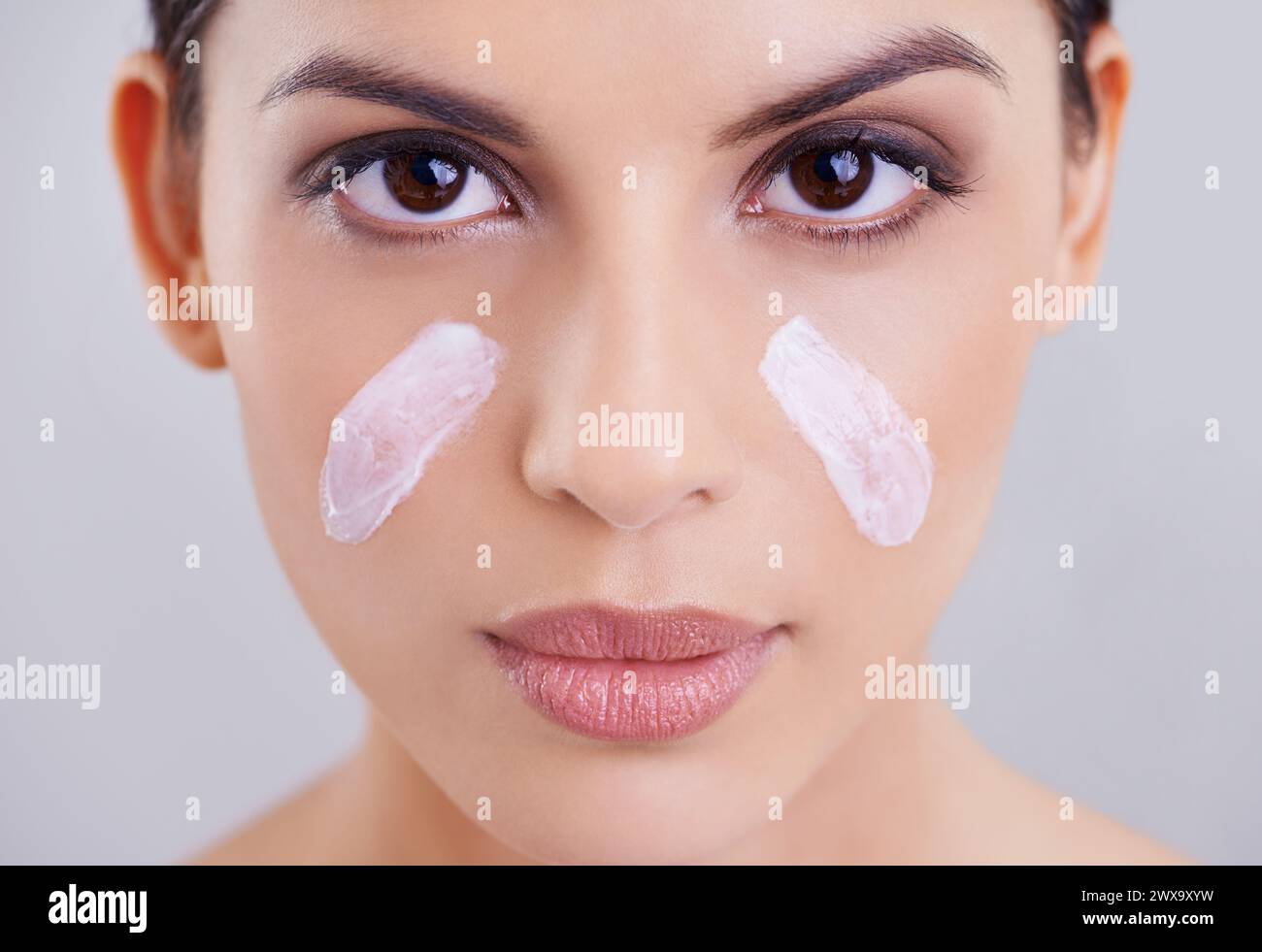 Woman portrait skincare product hi-res stock photography and images - Alamy