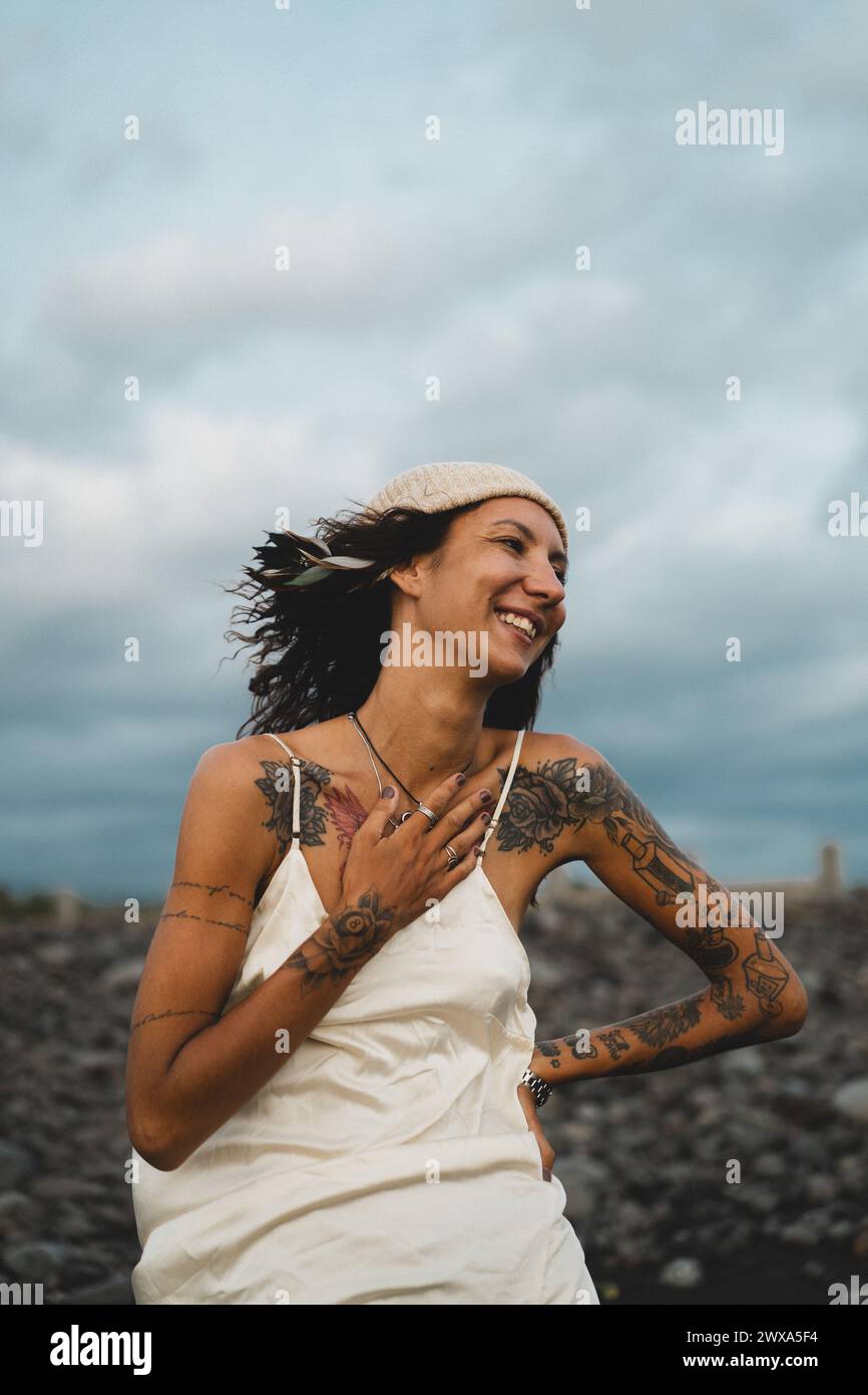 Woman tattoo portrait hi-res stock photography and images - Page 18 - Alamy, image size:866x1390