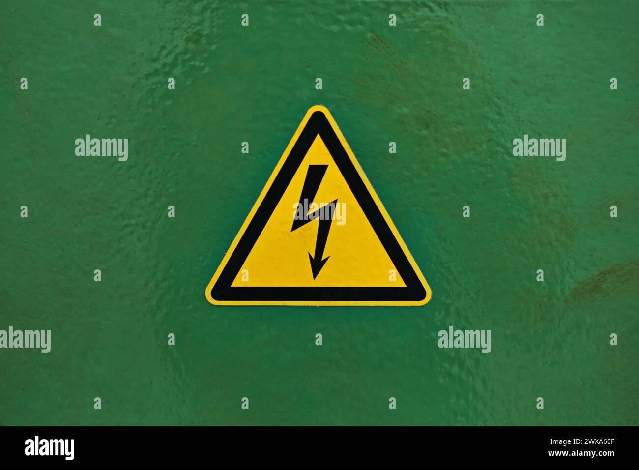 Workplace safety warning warehouse hi-res stock photography and images ...