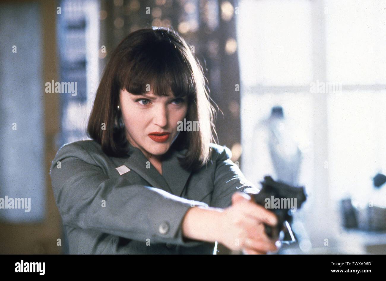 MIRANDA RICHARDSON in THE CRYING GAME 1992 director / writer NEIL JORDAN Palace Productions / Eurotrustees / Nippon Film Development and Finance / British Screen Productions / Palace Pictures Stock Photo