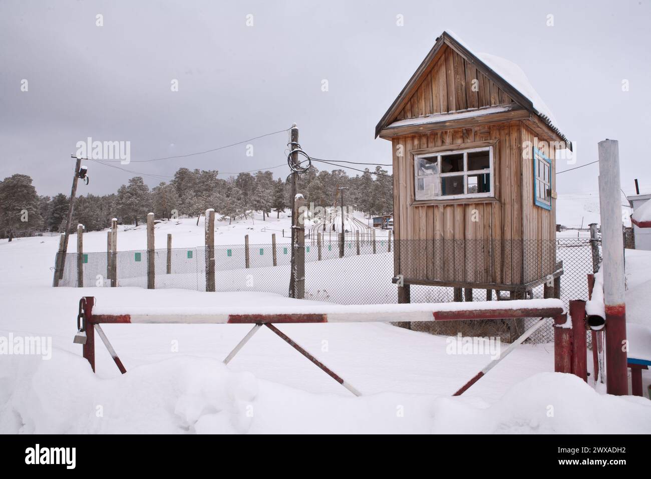Wooden house exterior high hi-res stock photography and images - Alamy