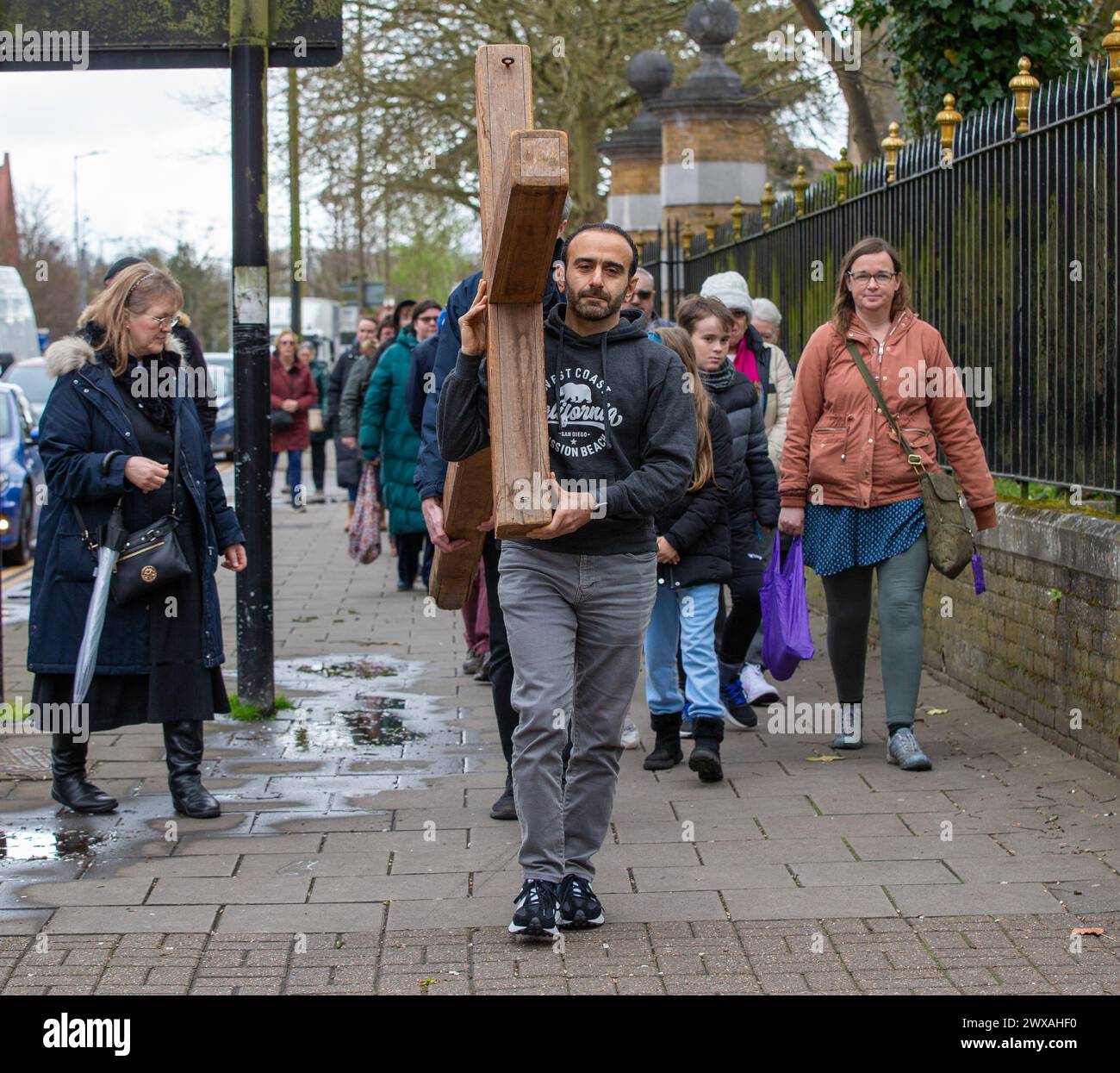 Brentwood, UK. 29th Mar, 2024. Brentwood Essex 29th Mar, 2024. Walk of Witness marking the crucifixion of Jesus Christ on Good Friday. in Brentwood Essex UK Credit: Richard Lincoln/Alamy Live News Stock Photo