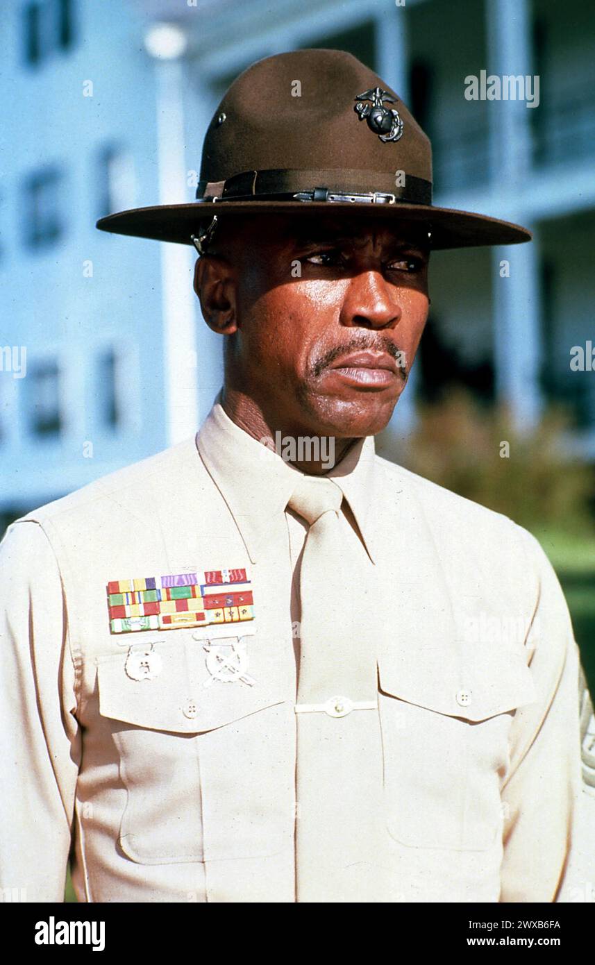 1982: Actor LOUIS GOSSETT JR as drill instructor Marine Gunnery Sergeant 'Emil Foley' during filming of a scene from the 1982 film ''An Officer And A Gentleman'. (Credit Image: © Paramount/Globe Photos/ZUMA Press Wire) EDITORIAL USAGE ONLY! Not for Commercial USAGE! Stock Photo