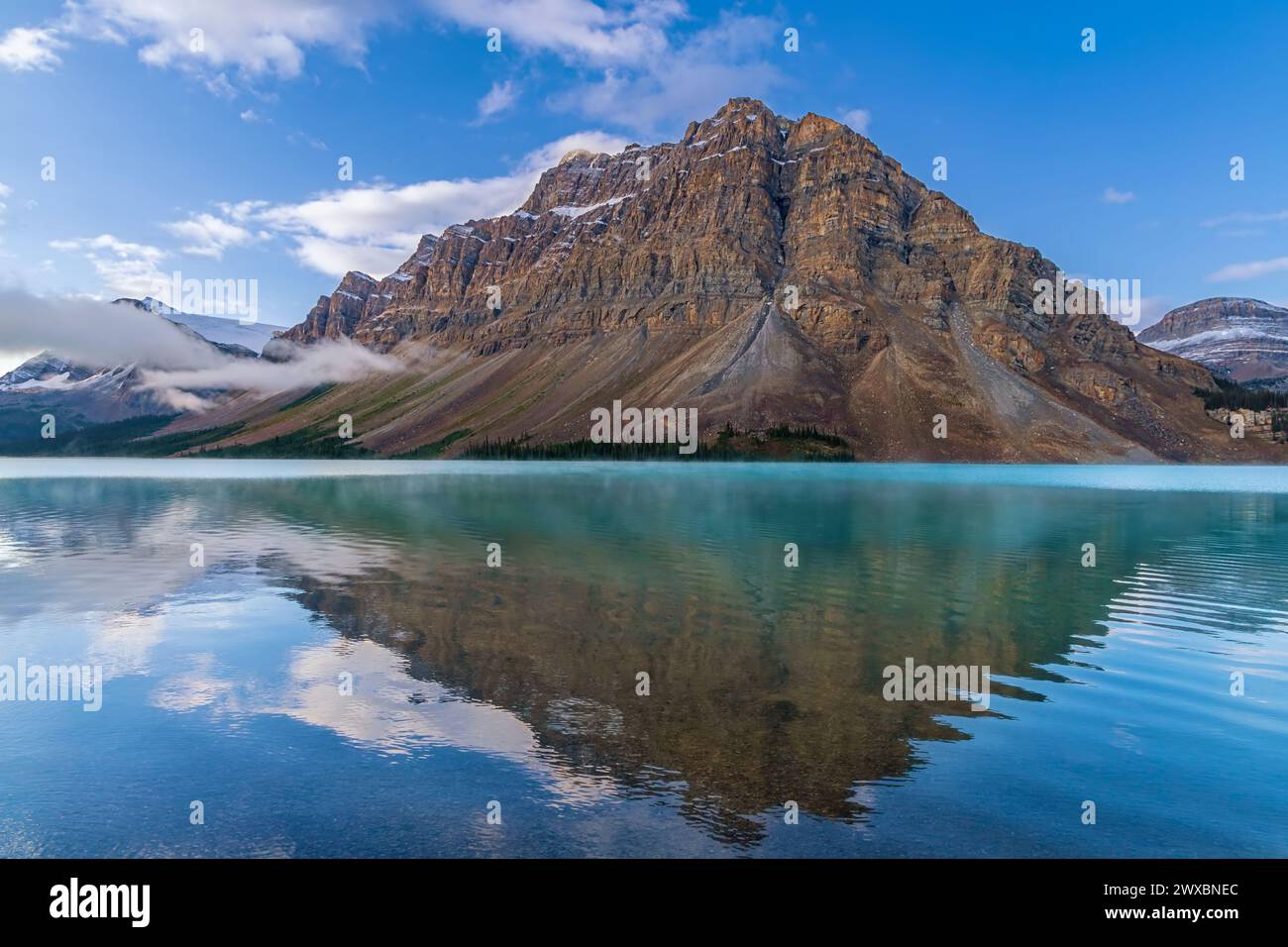 Bow lake canada hi-res stock photography and images - Alamy