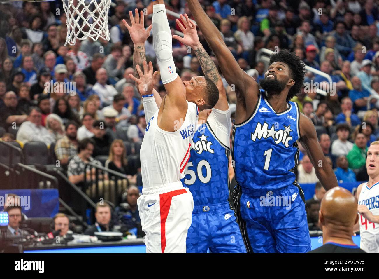 Russell westbrook block hi-res stock photography and images - Alamy, image size:1300x956