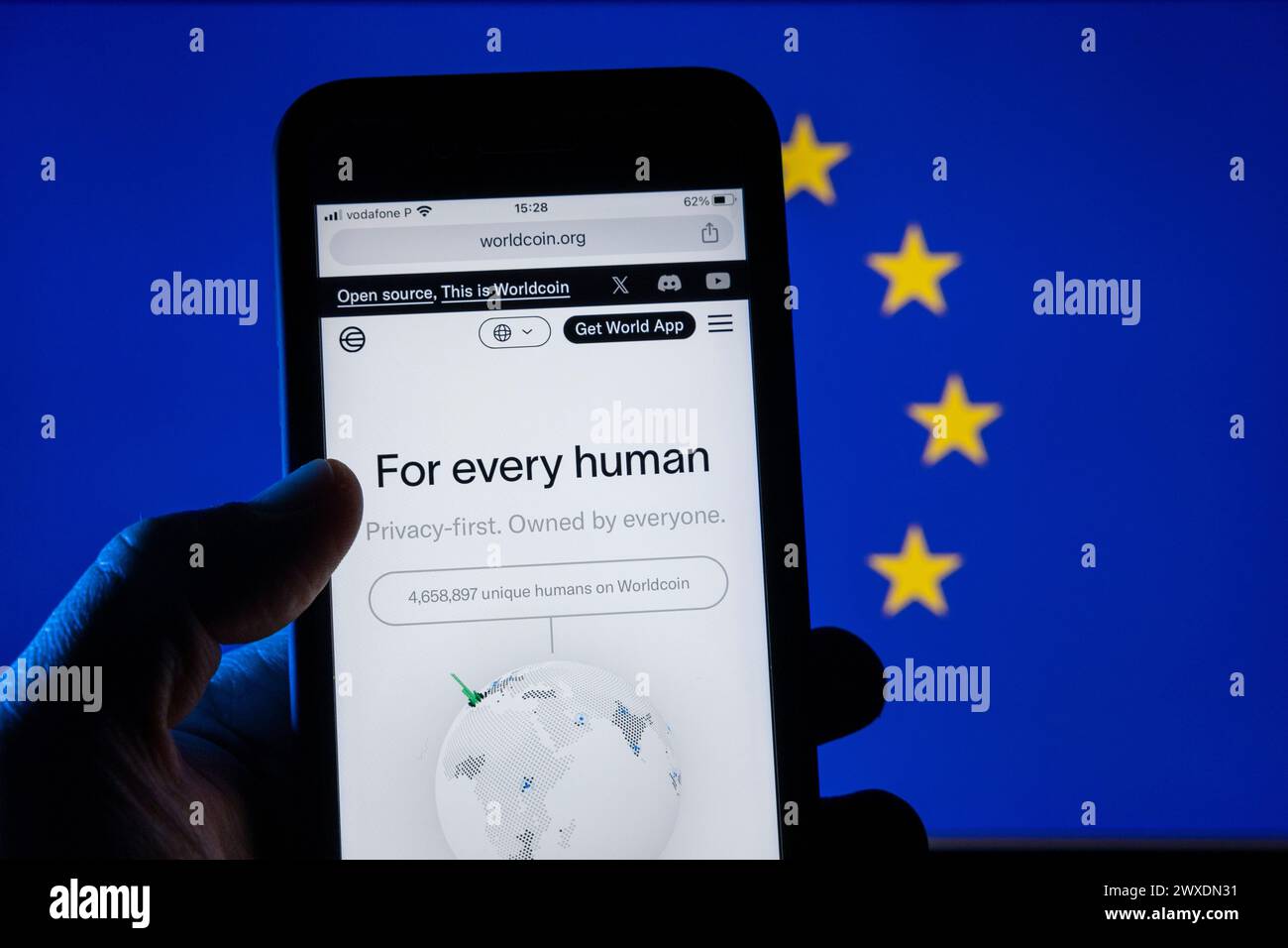 Worldcoin crypto hi-res stock photography and images - Alamy