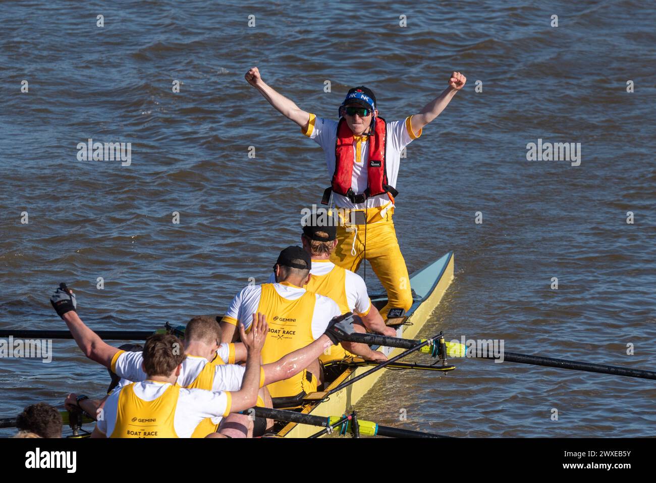 Chiswick Bridge, Chiswick, London, UK. 30th Mar, 2024. The finish line ...