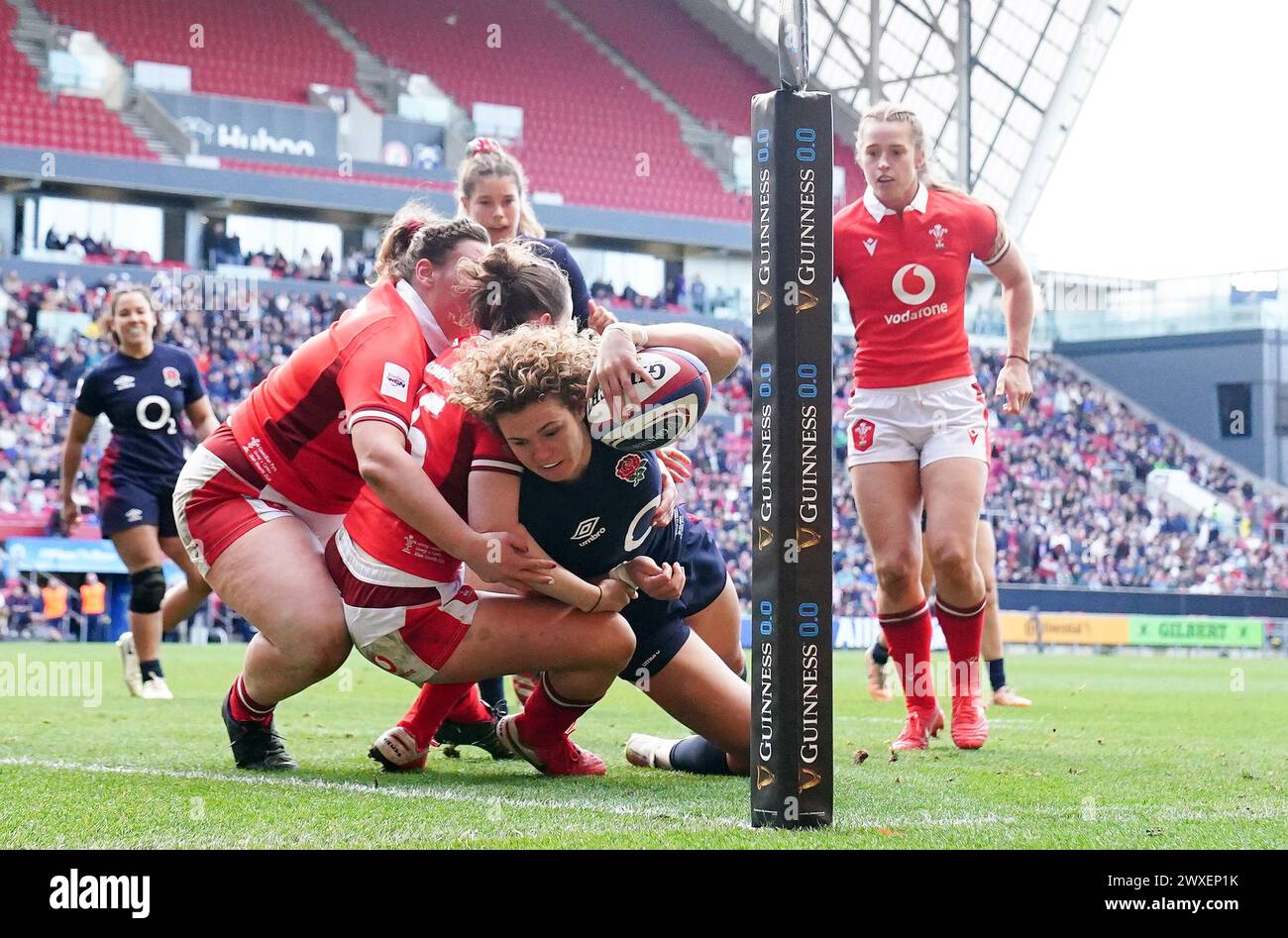 England's Ellie Kildunne scores scores their side's fifth try of the game during the Guinness Women's Six Nations match at Ashton Gate, Bristol. Picture date: Saturday March 30, 2024. Stock Photo