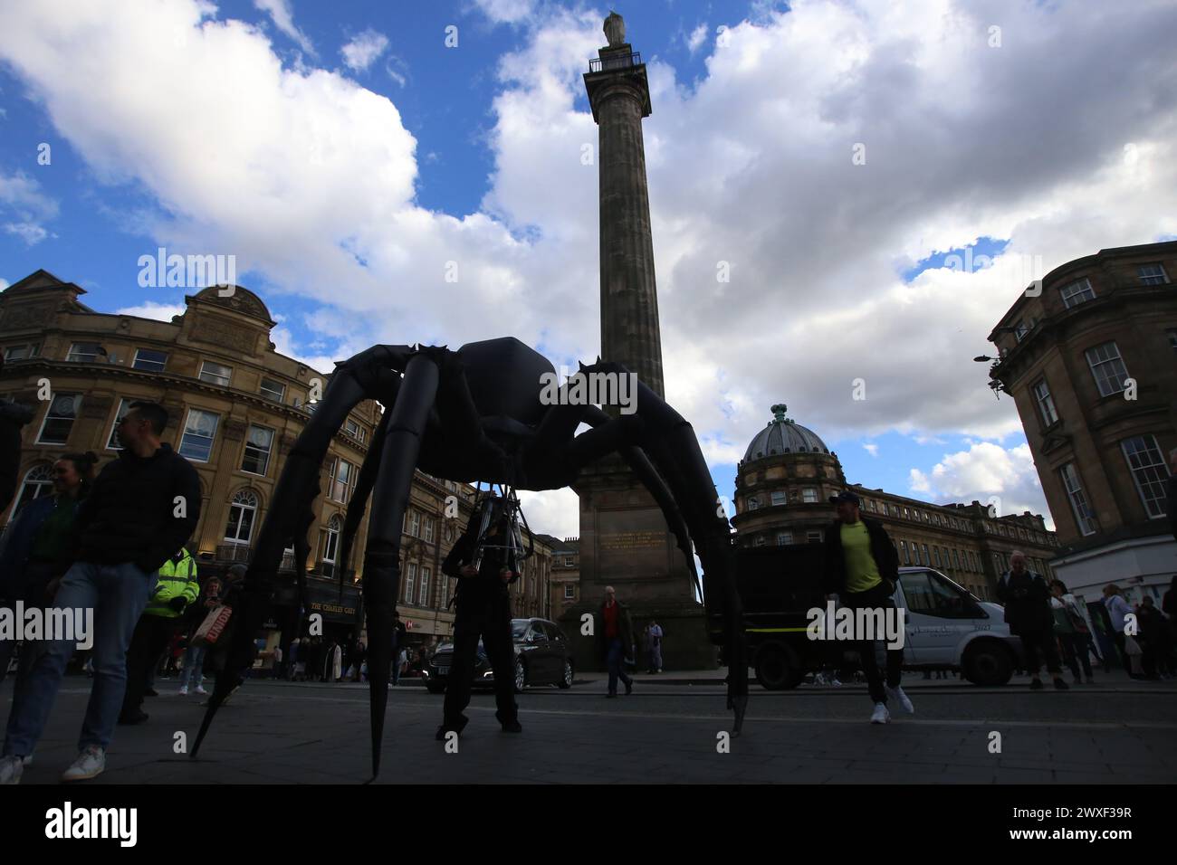 Newcastle upon Tyne, UK, 30th March, 2024, Puppetry Festival Parade, theme is ‘CITY OF KITTIWAKES’ with Seabirds, Arachnobot the Giant Spider  Giant Magpie, Snow Lion, Giraffe, The Snow Lion Creature Encounters (of Birmingham) Credit:DEW/Alamy Live News Stock Photo