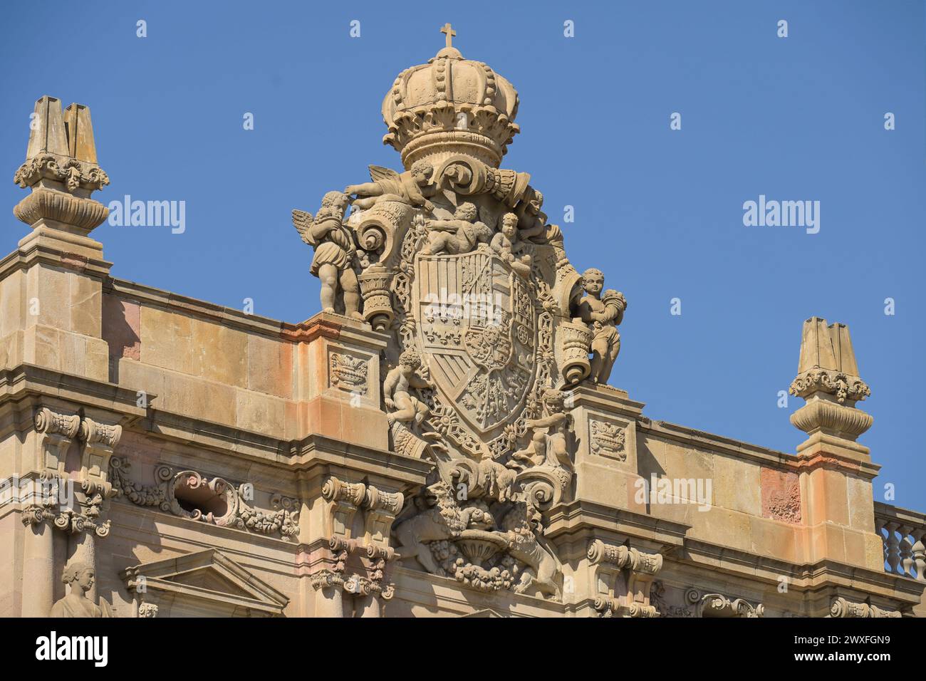 Wappen am Alten Postamt Correus, Pl. de Correus, Barcelona, Katalonien