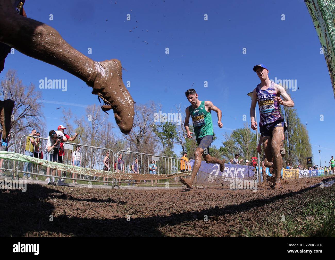 Belgrade, Serbia. 30th Mar, 2024. Participants run during the men's senior race at the World